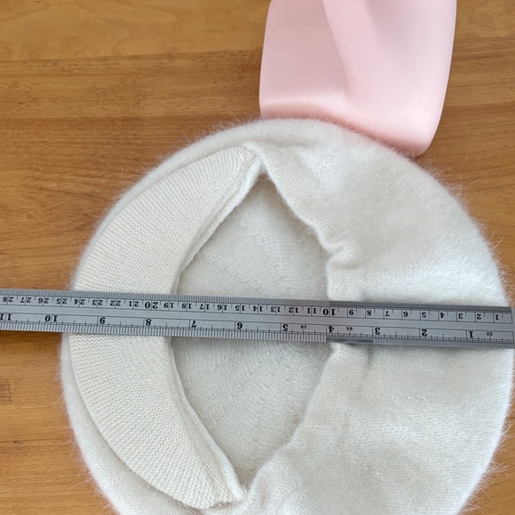 Betmar New York Winter White Newsboy Cabbie Hat Angora Wool Blend - Picture 8 of 8